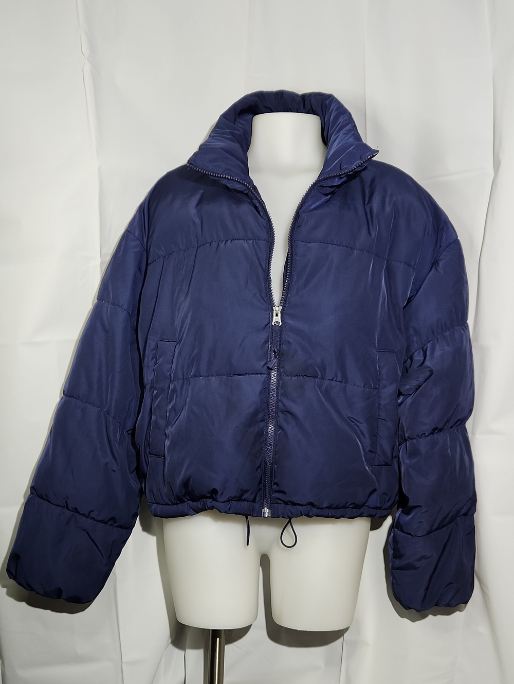 H&M Women's Cropped Navy Blue Quilted Puffer Jacket - Large